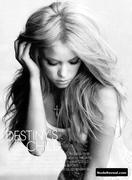 SHAKIRA nude in Revista Elle