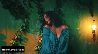 RIHANNA nude in Wild Thoughts