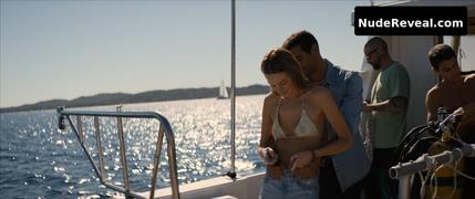 CAMILLE ROWE nude in No Limit