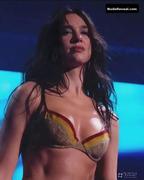 DUA LIPA nude in Arte Concert