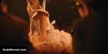 IRIS RUNA nude in O Clube