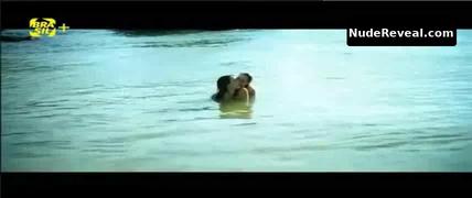 LEANDRA LEAL nude in O Uivo Da Gaita