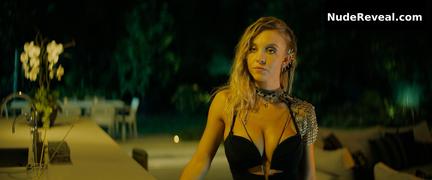 SYDNEY SWEENEY nude in Night Teeth
