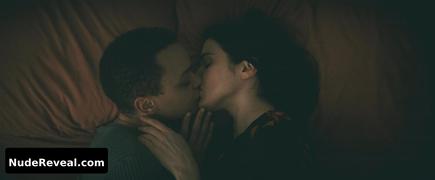 BRITNE OLDFORD nude in Dead Ringers