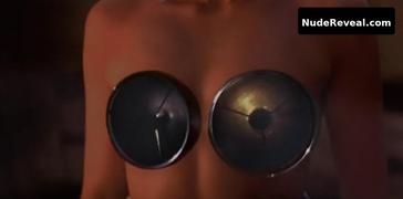 LAUREN HOLLY nude in Dumb & Dumber