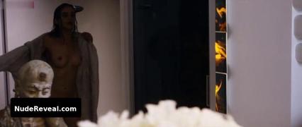 VALENTINA BELLE nude in Il Permesso 48 Ore Fuori
