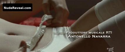 JASMINE TRINCA nude in Ti amo troppo per dirtelo