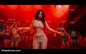 SOUNDARYA SHARMA nude in Housefull 4