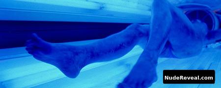 CHELAN SIMMONS nude in Final Destination 3