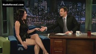 LAUREN GRAHAM nude in Late Night with Jimmy Fallon