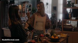 CAITLIN FITZGERALD nude in Sweetbitter