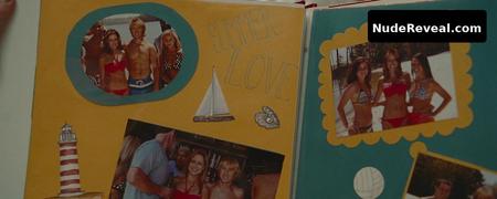 JENNA FISCHER nude in Hall Pass
