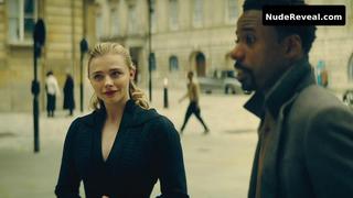 CHLOE GRACE MORETZ nude in The Peripheral