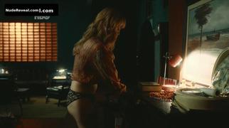 SIMONE SPOLADORE nude in Magnifica 70