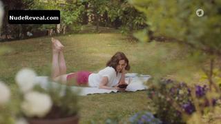 ANTJE TRAUE nude in Die Freundin meiner Mutter