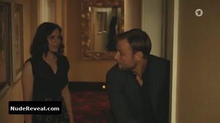 ANTJE TRAUE nude in Die Freundin meiner Mutter