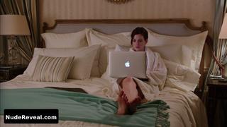 ANNE HATHAWAY nude in The Intern