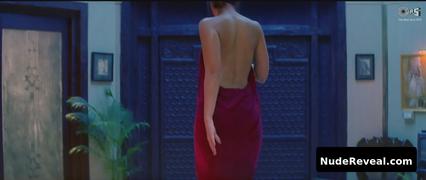 KAREENA KAPOOR nude in Bewafaa
