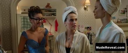 SARAH HYLAND nude in Vampire Academy