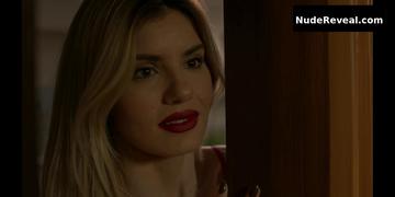 CAMILA PITANGA nude in Scars of Beauty