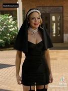 ELIZABETH GILLIES nude in Dynasty