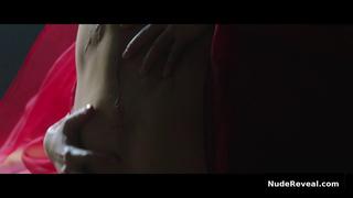 JEON JONG-SEO nude in Queen Woo