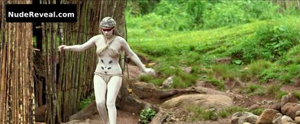 LORENZA IZZO nude in The Green Inferno