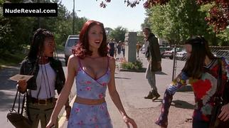 SHANNON ELIZABETH nude in Scary Movie