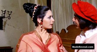 EDWIGE FENECH nude in La bella Antonia, prima Monica e poi Dimonia