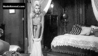 BRIGITTE BARDOT nude in Une ravissante idiote