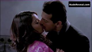 BIPASHA BASU nude in Dhan Dhana Dhan Goal