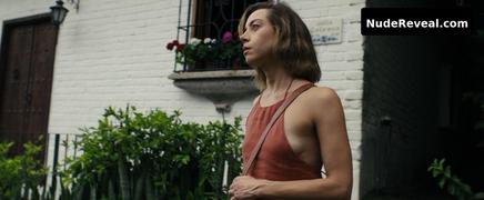 AUBREY PLAZA nude in Emily the Criminal