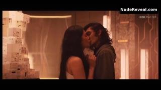 SHRUTI HAASAN nude in Pitta Kathalu