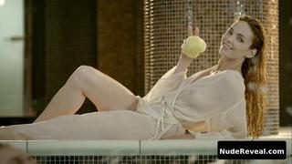 CLAIRE KEIM nude in La nouvelle Blanche-Neige