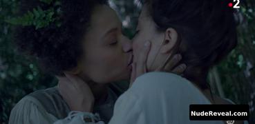 LIZZIE BROCHERE nude in Filles Du Feu