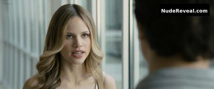 HALSTON SAGE nude in Paper Towns