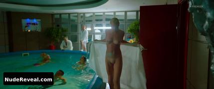 OKSANA AKINSHINA nude in Polet