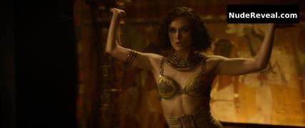 KEIRA KNIGHTLEY nude in Colette