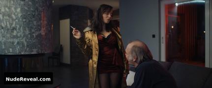 LAURE CALAMY nude in Une Femme Du Monde