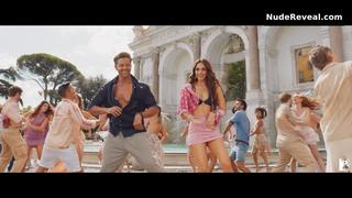KIARA ADVANI nude in War 2
