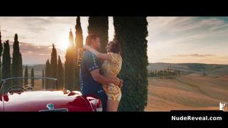 KIARA ADVANI nude in War 2