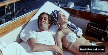 EDWIGE FENECH nude in 5 bambole per la luna d