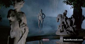 ELLE MACPHERSON nude in Sirens