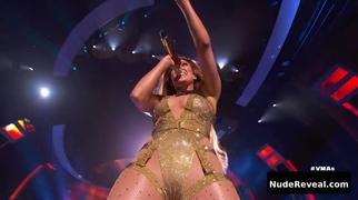 JENNIFER LOPEZ nude in MTV Video Music Awards
