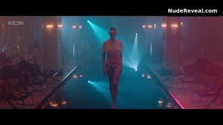 FRANKIE WALLACH nude in Zhizn Po Vyzovu