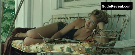 LOLA KIRKE nude in American Woman