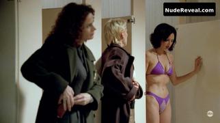 LOLA GLAUDINI nude in NYPD Blue