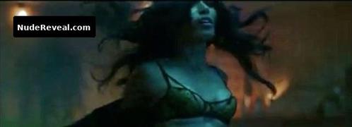 FREIDA PINTO nude in Gorilla