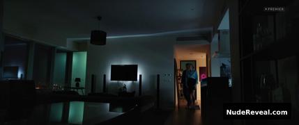 OKSANA AKINSHINA nude in Polet