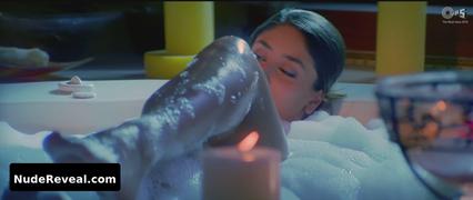 KAREENA KAPOOR nude in Bewafaa